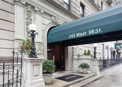  W 98th St E, New York NY