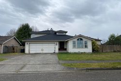 Pre-foreclosure in  CLIFF SIDE DR NE Tacoma, WA 98422