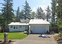 Pre-foreclosure in  SE LEWELLYN AVE Troutdale, OR 97060