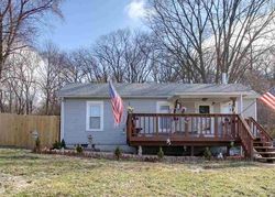 Pre-foreclosure in  HIGHWAY 57 Quincy, IL 62305