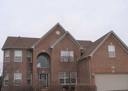 Pre-foreclosure in  BASSWOOD CIR Plainfield, IL 60585