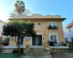 Pre-foreclosure in  N KENMORE AVE Los Angeles, CA 90004