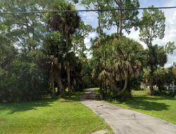 Pre-foreclosure in  16TH AVE SW Naples, FL 34117