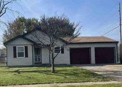 Pre-foreclosure Listing in THOMAS DR LEBANON, IN 46052