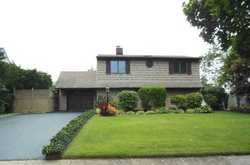 Pre-foreclosure in  TWISTING LN Wantagh, NY 11793