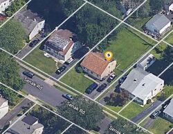 Pre-foreclosure in  SENAK RD Abington, PA 19001