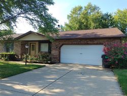 Pre-foreclosure in  COTSWOLD CIR Belleville, IL 62221