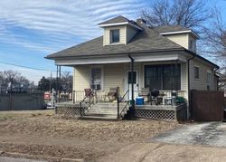 Pre-foreclosure in  LYLE AVE Saint Louis, MO 63143
