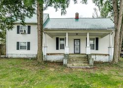Pre-foreclosure Listing in E SPRING ST COOKEVILLE, TN 38501