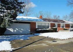  Greenbrier Dr, Dayton OH