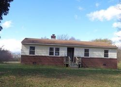 Pre-foreclosure in  FROG LEVEL RD Ruther Glen, VA 22546