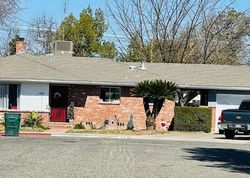 Pre-foreclosure in  FLORA CIR Reedley, CA 93654