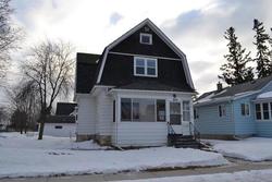 Pre-foreclosure in  WISCONSIN AVE Fond Du Lac, WI 54937