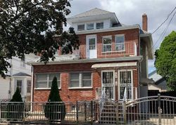 Pre-foreclosure Listing in OAK AVE FLUSHING, NY 11355