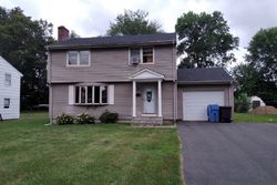 Pre-foreclosure Listing in BATTERSON DR NEW BRITAIN, CT 06053