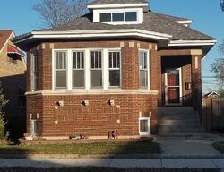 Pre-foreclosure in  S LOOMIS BLVD Chicago, IL 60620