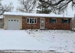 Pre-foreclosure in  VILLE DONNA LN Hazelwood, MO 63042