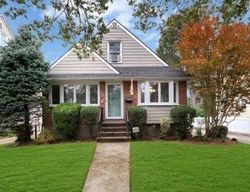  E Beverly Pkwy, Valley Stream NY