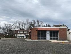 Pre-foreclosure in  WOODBRIDGE AVE Edison, NJ 08817