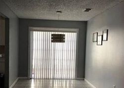  Nw 201st St, Hialeah FL