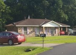 Pre-foreclosure Listing in TEAKWOOD DR BAKER, LA 70714