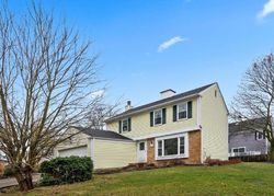  Garden Dr, Lisle IL