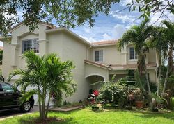 Pre-foreclosure in  SW 47TH ST Hollywood, FL 33027