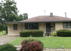 Pre-foreclosure in  SUNSET DR Bloomfield, IN 47424