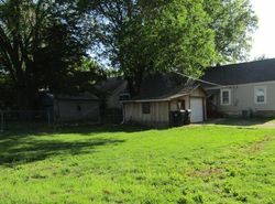 Pre-foreclosure Listing in SE KENTUCKY AVE TOPEKA, KS 66605