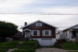 Pre-foreclosure in  ELM ST Covington, KY 41016