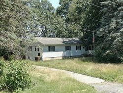 Pre-foreclosure in  SCHOOL HOUSE LN Coopersburg, PA 18036