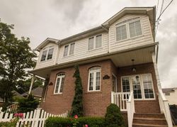 Pre-foreclosure in  HARRIS LN Staten Island, NY 10309