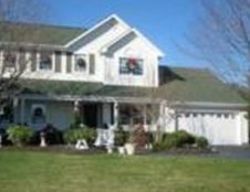 Pre-foreclosure in  SUNFLOWER CT Holtsville, NY 11742
