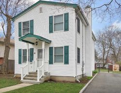 Pre-foreclosure in  9TH AVE Huntington Station, NY 11746