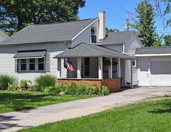 Pre-foreclosure Listing in E 332ND ST EASTLAKE, OH 44095