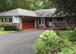 Pre-foreclosure in  HENRY AVE West Islip, NY 11795