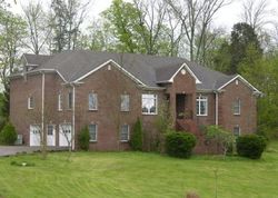 Pre-foreclosure in  AVAWAM DR Richmond, KY 40475