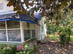 Pre-foreclosure in  MONTGOMERY ST Mobile, AL 36610