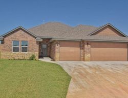 Pre-foreclosure Listing in TIMBERS BLVD SHAWNEE, OK 74804