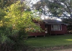Pre-foreclosure in  GIROUARD ST New Iberia, LA 70560