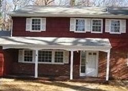 Pre-foreclosure in  CAPEL DR Huntington Station, NY 11746