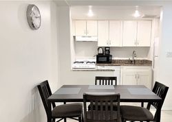 Pre-foreclosure in  E 47TH ST C New York, NY 10017