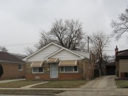 Pre-foreclosure in  MADISON ST Bellwood, IL 60104