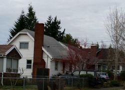 Pre-foreclosure in  SE 86TH AVE Portland, OR 97216