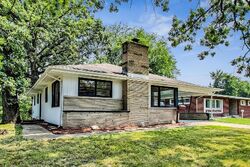 Pre-foreclosure in  CAROLINA ST Gary, IN 46409