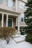  W Pondview Dr, Mchenry IL