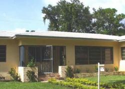 Pre-foreclosure in  ZULETA AVE Miami, FL 33146