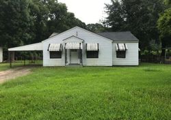 Pre-foreclosure Listing in EASTWOOD RD NATCHEZ, MS 39120