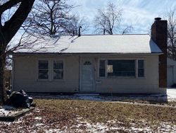 Pre-foreclosure in  AGNES DR East Saint Louis, IL 62206