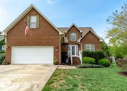 Pre-foreclosure in  SIMMONS CREEK CT High Point, NC 27263